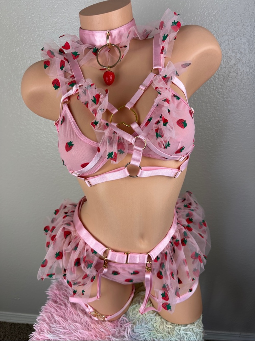 CATZO CLUB Classic Bondage Strawberry Lingerie Rave Girl Outfit Set XS